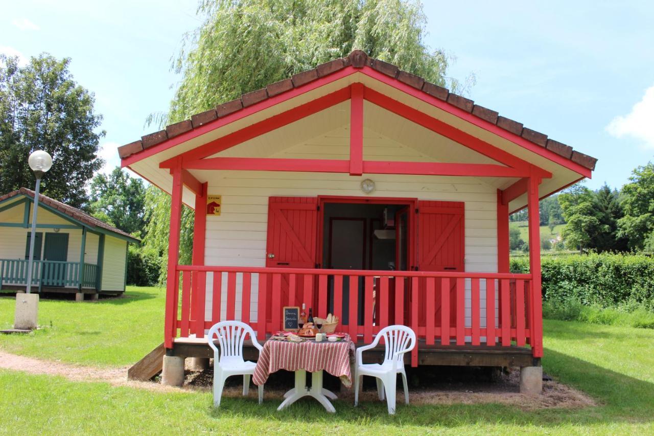 Camping Les Feuilles Chauffailles Bagian luar foto