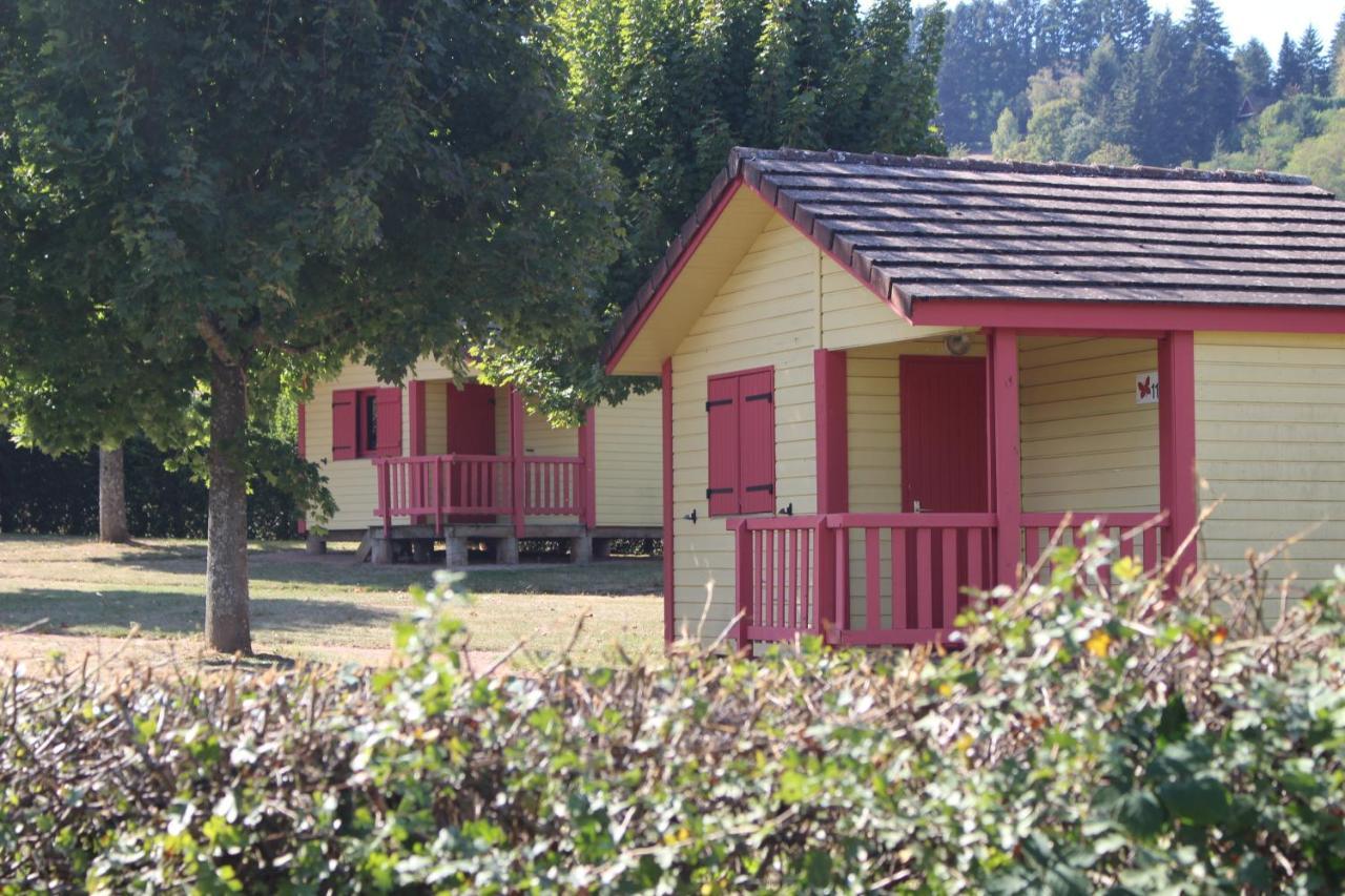 Camping Les Feuilles Chauffailles Bagian luar foto