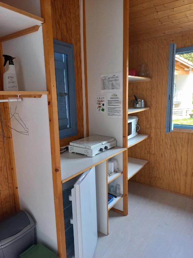 Camping Les Feuilles Chauffailles Bagian luar foto