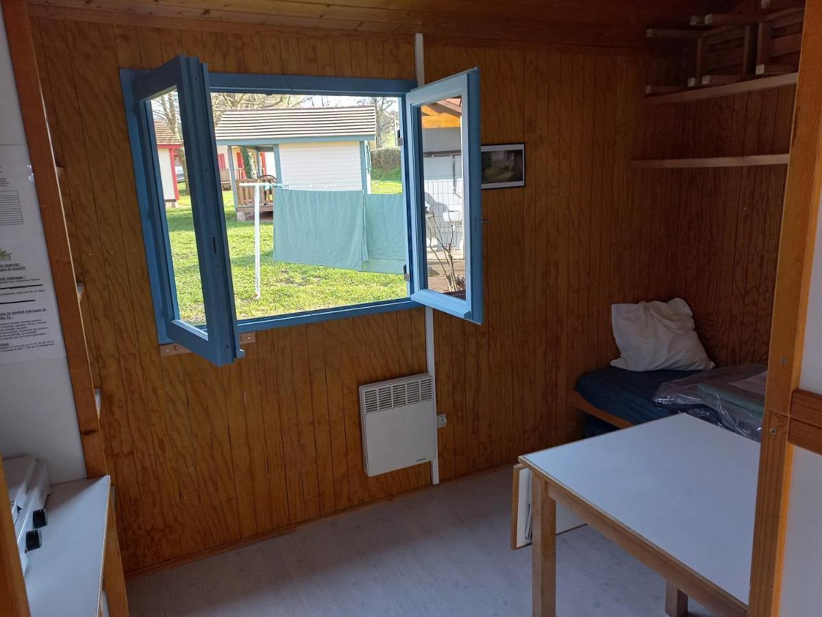 Camping Les Feuilles Chauffailles Bagian luar foto